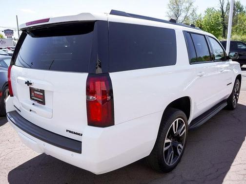 Summit White 2019 Chevrolet Suburban Premier