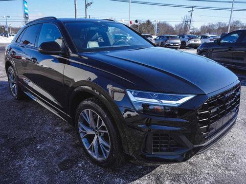 2022 Audi Q8 55 Premium