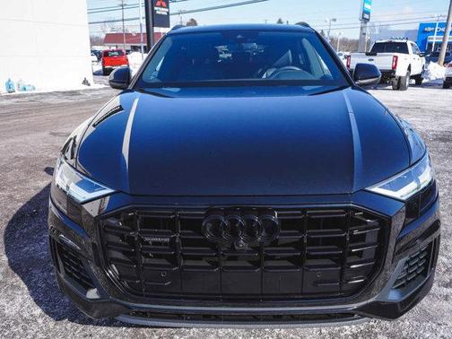 2022 Audi Q8 55 Premium