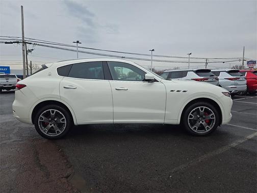 2021 Maserati Levante Base