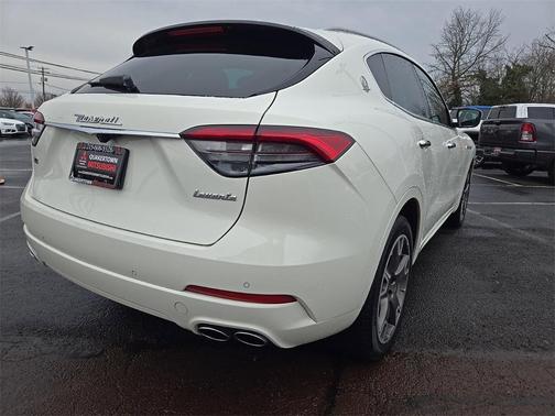 2021 Maserati Levante Base