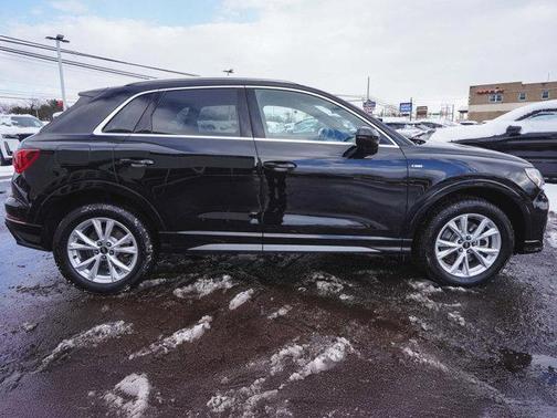 2025 Audi Q3 45 S line Premium