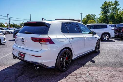 2024 Volkswagen Golf GTI 2.0T 380 SE