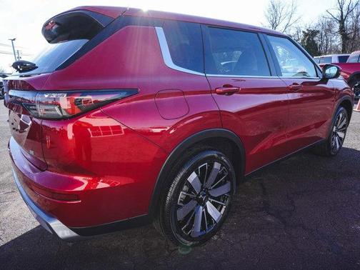 2026 Mitsubishi Outlander SE