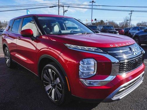 2026 Mitsubishi Outlander SE