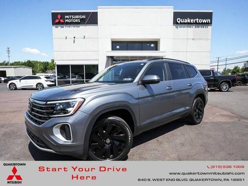 Platinum Gray Metallic 2024 Volkswagen Atlas 2.0T SE
