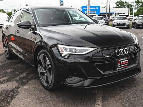 2021 Audi e-tron Prestige