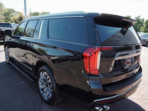 Onyx Black 2023 GMC Yukon XL Denali Ultimate