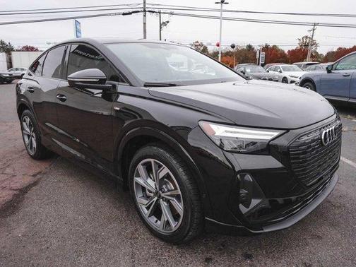 2024 Audi Q4 e-tron 55 quattro Premium