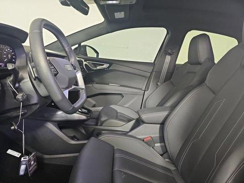 2024 Audi Q4 e-tron 55 quattro Premium