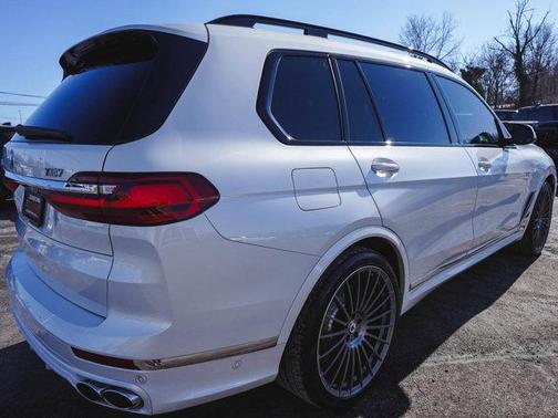 2022 BMW X7 M50i