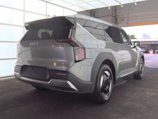 2024 Kia EV9 Wind