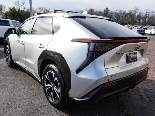 2025 Toyota bZ4X XLE