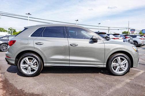 2022 Audi Q3 45 S line Premium