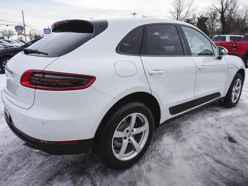 2018 Porsche Macan Base