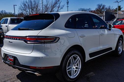 2021 Porsche Macan Base