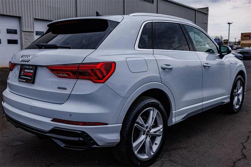 2021 Audi Q3 45 S line Premium