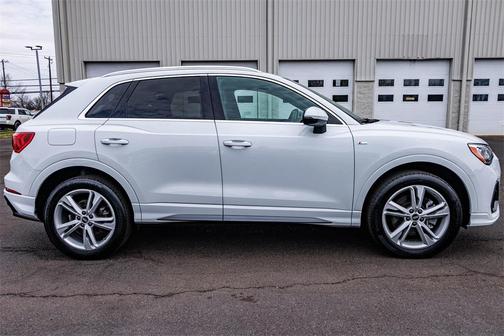 2021 Audi Q3 45 S line Premium