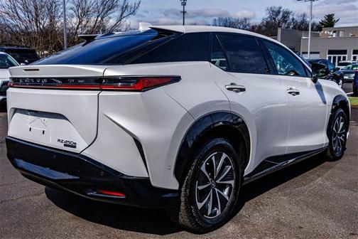 2023 Lexus RZ 450e Premium