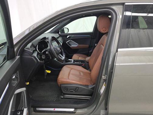 2022 Audi Q3 45 S line Premium