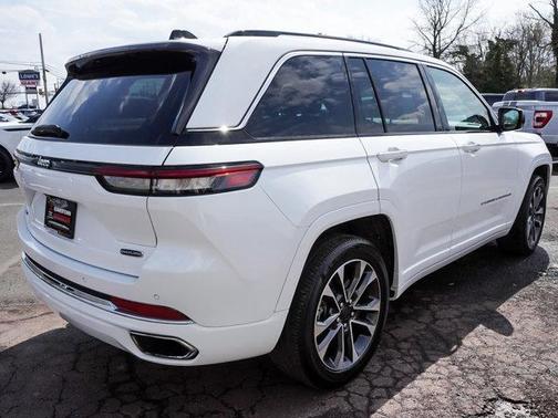 Bright White Clearcoat 2023 Jeep Grand Cherokee 4xe Overland