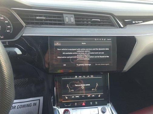 2023 Audi e-tron S Premium Plus