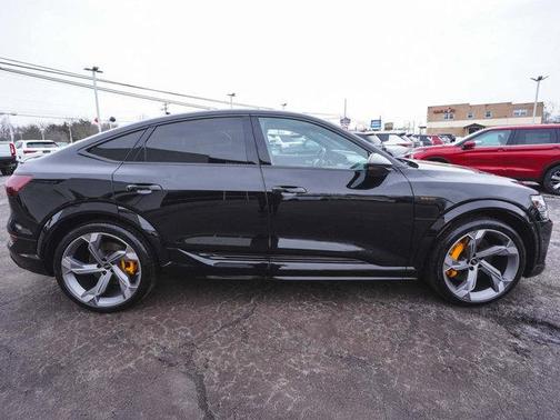 2023 Audi e-tron S Premium Plus