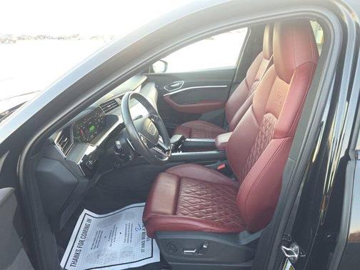 2023 Audi e-tron S Premium Plus