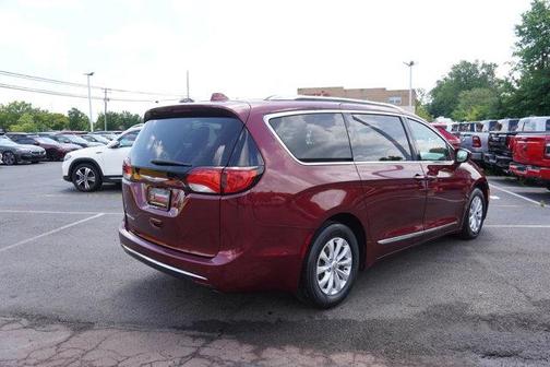 2018 Chrysler Pacifica Touring-L
