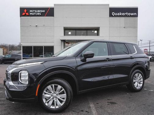 2025 Mitsubishi Outlander ES