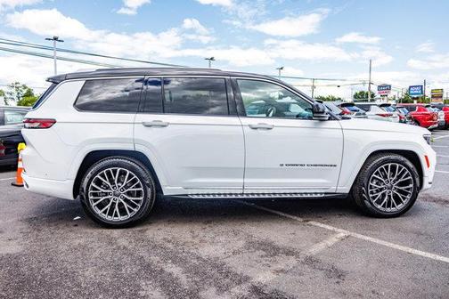 2022 Jeep Grand Cherokee L Summit