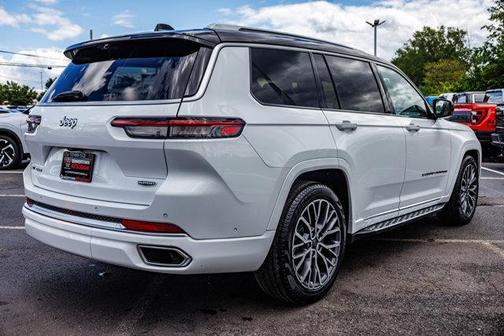 2022 Jeep Grand Cherokee L Summit