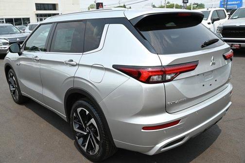2023 Mitsubishi Outlander PHEV SEL