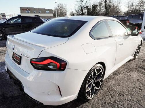 2025 BMW M240 i xDrive