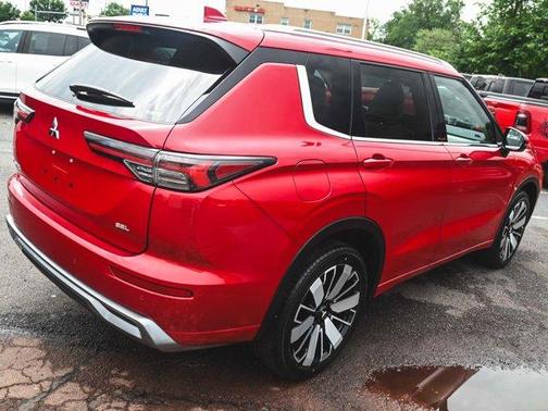 2025 Mitsubishi Outlander SEL