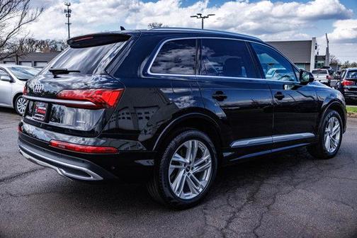 2023 Audi Q7 55 Premium