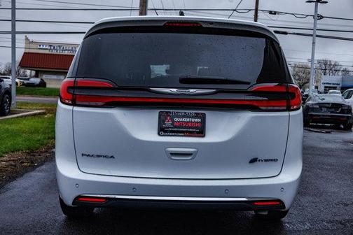 2024 Chrysler Pacifica Hybrid Select