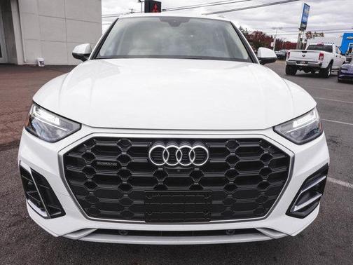 2022 Audi Q5 45 S line Premium Plus