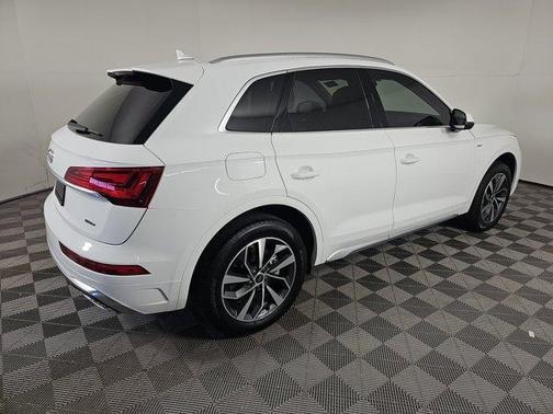 2022 Audi Q5 45 S line Premium Plus
