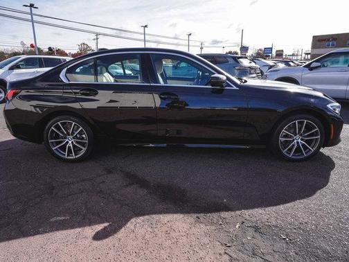 2022 BMW 330 i xDrive