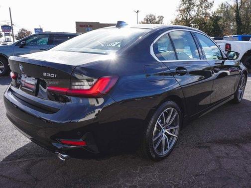 2022 BMW 330 i xDrive