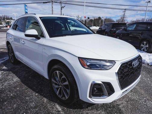 2022 Audi Q5 45 S line Premium Plus