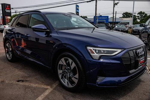 2022 Audi e-tron Premium