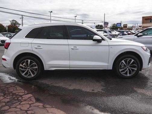 2023 Audi Q5 45 S line quattro Premium