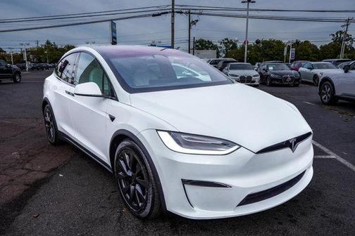 2022 Tesla Model X Base