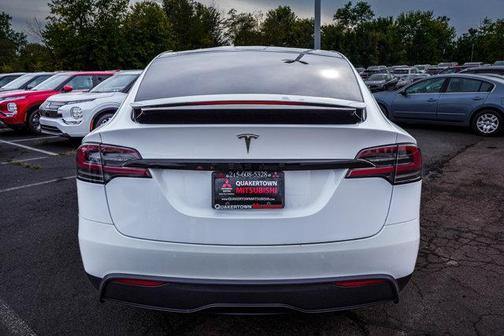 2022 Tesla Model X Base