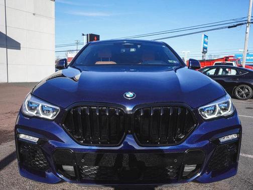2021 BMW X6 M50i