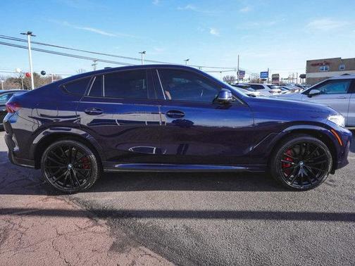 2021 BMW X6 M50i
