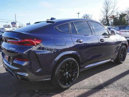 2021 BMW X6 M50i