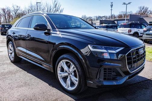 2022 Audi Q8 55 Premium Plus